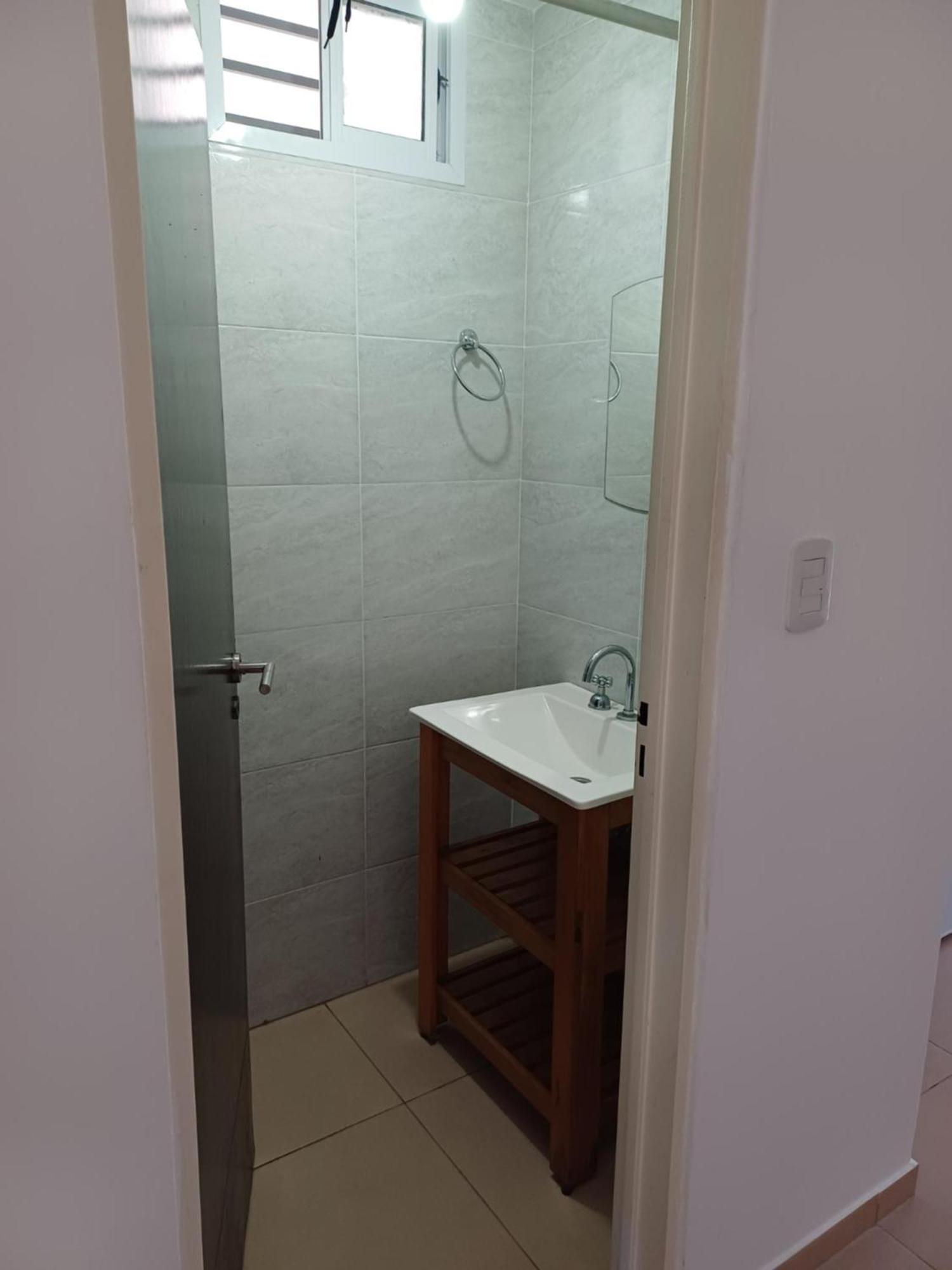 Complejo Tuluz - Dpto 1 Con Cochera Y Monoambiente, Con Cochera Opcional En Tolosa, La Plata, Apartment *